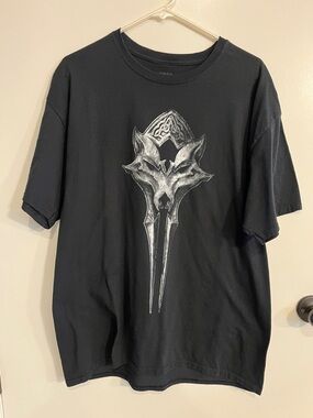Men’s size large Loot Crate Bethesda Elder Scrolls Online Greymoor tee shirt